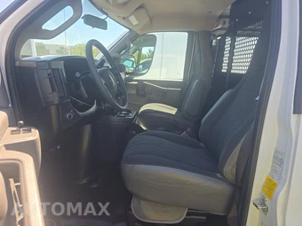 2025 GMC Savana 2500 Cargo Van 1WT 135.0" WB - miniatura 7
