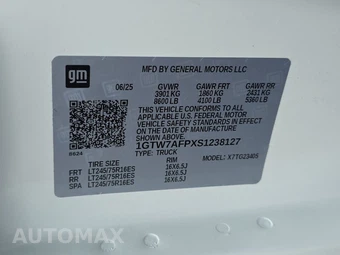 2025 GMC Savana 2500 Cargo Van 1WT 135.0" WB - miniatura 13