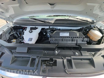 2025 GMC Savana 2500 Cargo Van 1WT 135.0" WB - miniatura 14