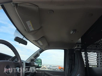 2025 GMC Savana 2500 Cargo Van 1WT 135.0" WB - miniatura 16