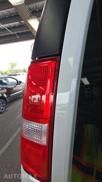 2025 GMC Savana 2500 Cargo Van 1WT 135.0" WB - miniatura 21