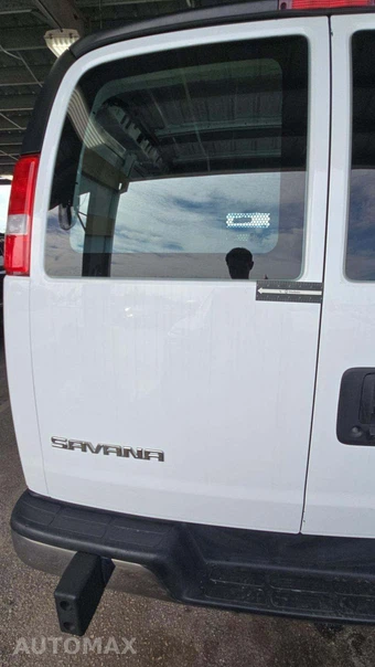 2025 GMC Savana 2500 Cargo Van 1WT 135.0" WB - miniatura 25
