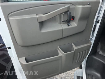 2025 GMC Savana 2500 Cargo Van 1WT 135.0" WB - miniatura 9