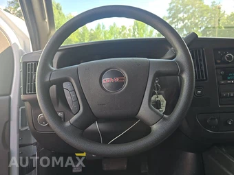 2025 GMC Savana 2500 Cargo Van 1WT 135.0" WB - miniatura 10