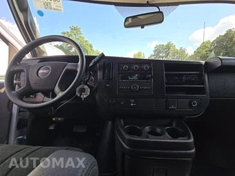 2025 GMC Savana 2500 Cargo Van 1WT 135.0" WB - miniatura 11