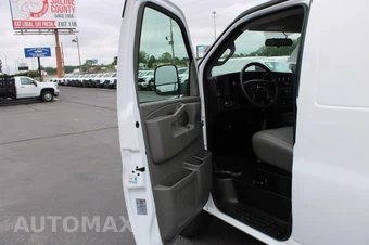 2025 GMC Savana 2500 Cargo Van 1WT 155.0" WB - miniatura 23