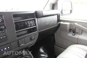 2025 GMC Savana 2500 Cargo Van 1WT 155.0" WB - miniatura 32