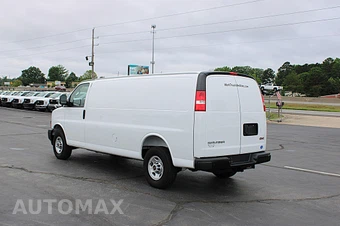 2025 GMC Savana 2500 Cargo Van 1WT 155.0" WB - miniatura 4