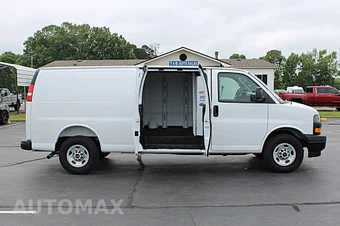 2025 GMC Savana 2500 Cargo Van 1WT 155.0" WB - miniatura 8