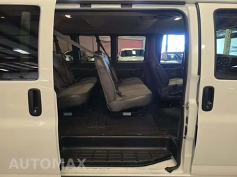 2025 GMC Savana 3500 Passenger Van LT 1LT 155.1" WB - miniatura 17