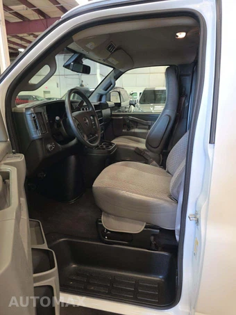 2025 GMC Savana 3500 Passenger Van LT 1LT 155.1" WB - miniatura 6