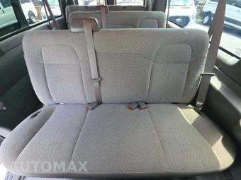 2025 GMC Savana 3500 Passenger Van LT 1LT 155.1" WB - miniatura 13