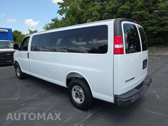 2025 GMC Savana 3500 Passenger Van LT 1LT 155.1" WB - miniatura 2