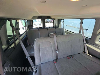 2025 GMC Savana 3500 Passenger Van LT 1LT 155.1" WB - miniatura 13
