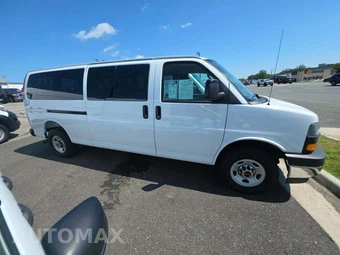 2025 GMC Savana 3500 Passenger Van LT 1LT 155.1" WB - miniatura 4