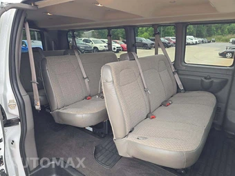 2025 GMC Savana 3500 Passenger Van LT 1LT 155.1" WB - miniatura 14