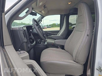2025 GMC Savana 3500 Passenger Van LT 1LT 155.1" WB - miniatura 3