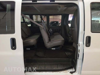 2025 GMC Savana 3500 Passenger Van LT 1LT 155.1" WB - miniatura 16