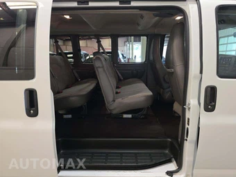 2025 GMC Savana 3500 Passenger Van LT 1LT 155.1" WB - miniatura 16