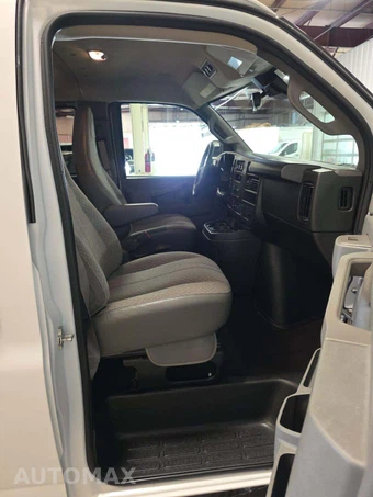 2025 GMC Savana 3500 Passenger Van LT 1LT 155.1" WB - miniatura 18