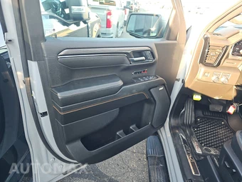 2025 GMC Sierra 1500 AT4 Crew Cab Medium Bed 4SB - miniatura 9