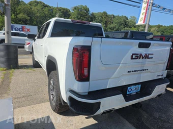 2025 GMC Sierra 1500 AT4 Crew Cab Short Bed 4SB - miniatura 2