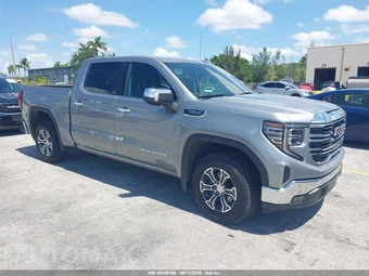 2025 GMC Sierra 1500 SLT Crew Cab Short Bed 4SA - samochód z USA z aukcji Manheim, oferta Kup Teraz w AUTOMAX
