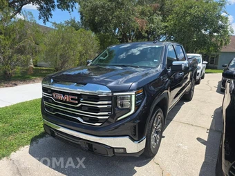 2025 GMC Sierra 1500 SLT Crew Cab Short Bed 4SA - samochód z USA z aukcji Manheim, oferta Kup Teraz w AUTOMAX