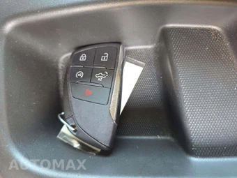 2025 GMC Sierra 1500 SLT Crew Cab Short Bed 4SA - miniatura 8