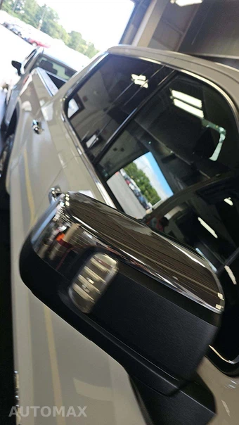 2025 GMC Sierra 1500 SLT Crew Cab Short Bed 4SA - miniatura 26
