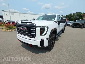 2025 GMC Sierra 2500HD AT4 Crew Cab Medium Bed 4SB