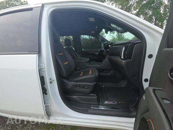 2025 GMC Sierra 2500HD AT4 Crew Cab Medium Bed 4SB - miniatura 18