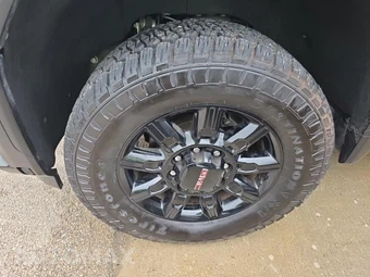2025 GMC Sierra 2500HD AT4 Crew Cab Medium Bed 4SB - miniatura 8
