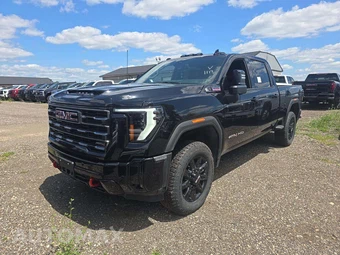 2025 GMC Sierra 2500HD AT4 Crew Cab Medium Bed 4SB