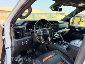 2025 GMC Sierra 2500HD AT4 Crew Cab Medium Bed 4SB - miniatura 10