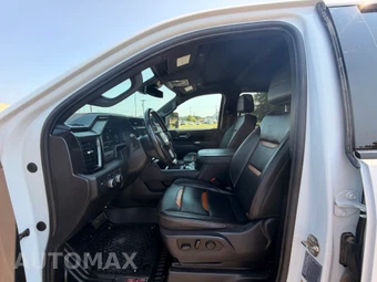 2025 GMC Sierra 2500HD AT4 Crew Cab Medium Bed 4SB - miniatura 11