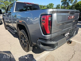 2025 GMC Sierra 2500HD AT4 Crew Cab Medium Bed 4SB - miniatura 2