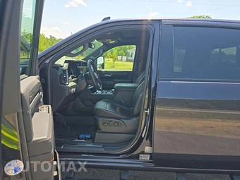 2025 GMC Sierra 2500HD AT4 Crew Cab Medium Bed 4SB - miniatura 3