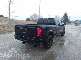 2025 GMC Sierra 2500HD AT4 Crew Cab Medium Bed 4SB - miniatura 5