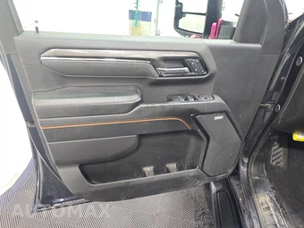2025 GMC Sierra 2500HD AT4 Crew Cab Medium Bed 4SB - miniatura 9