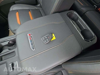 2025 GMC Sierra 2500HD AT4 Crew Cab Medium Bed 4SB - miniatura 8
