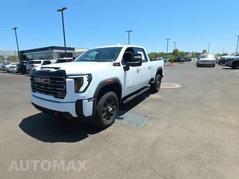2025 GMC Sierra 2500HD AT4 Crew Cab Medium Bed 4SB