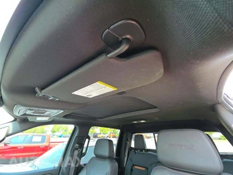 2025 GMC Sierra 2500HD AT4 Crew Cab Medium Bed 4SB - miniatura 11
