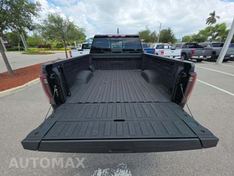 2025 GMC Sierra 2500HD AT4 Crew Cab Medium Bed 4SB - miniatura 14
