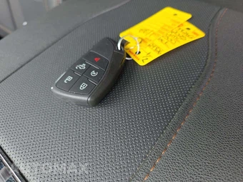 2025 GMC Sierra 2500HD AT4 Crew Cab Medium Bed 4SB - miniatura 8