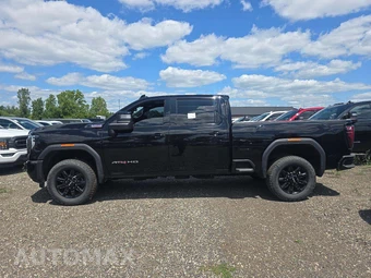 2025 GMC Sierra 2500HD AT4 Crew Cab Medium Bed 4SB - miniatura 2