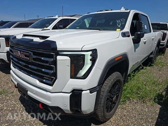 2025 GMC Sierra 2500HD AT4 Crew Cab Medium Bed 4SB