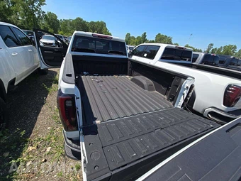 2025 GMC Sierra 2500HD AT4 Crew Cab Medium Bed 4SB - miniatura 13