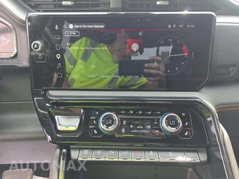 2025 GMC Sierra 2500HD AT4 Crew Cab Medium Bed 4SB - miniatura 10