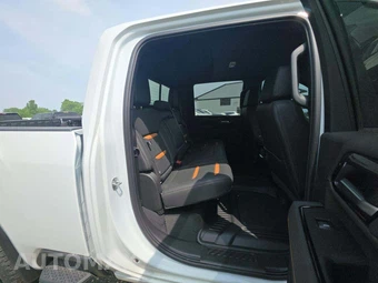 2025 GMC Sierra 2500HD AT4 Crew Cab Medium Bed 4SB - miniatura 16